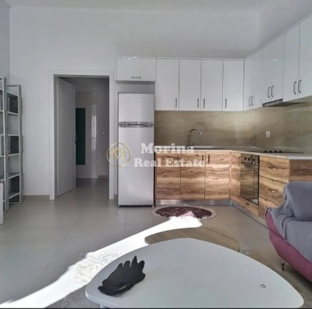 Tirane, jepet me qera shtepi 1+1 Kati 1, 60 m² 400 € (Rruga Njazi Meka)