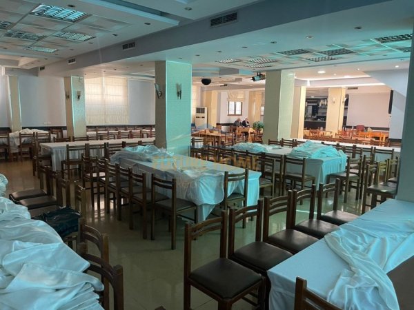 Tirane, jepet me qera bar-resorant Kati 0, 279 m² 2.000 € (Don Bosko)
