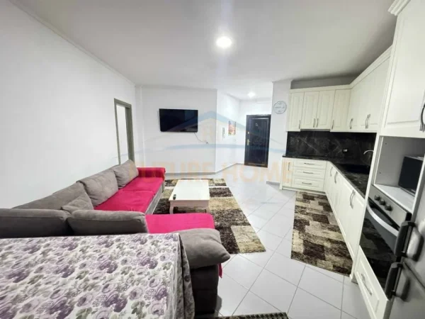Tirane, jepet me qera apartament 2+1 Kati 3, 78 m² 450 € (Selite)