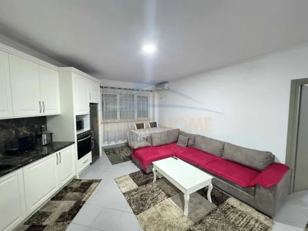 Tirane, jepet me qera apartament 2+1 Kati 3, 78 m² 450 € (Selite)
