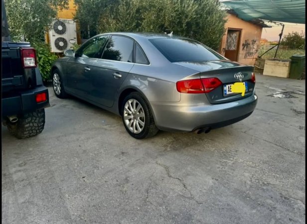 Kavaje, shes makine Audi Benzin, gri e erret automatik Klima 192.000 km 6.200 €