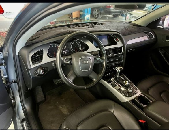 Kavaje, shes makine Audi Benzin, gri e erret automatik Klima 192.000 km 6.200 €