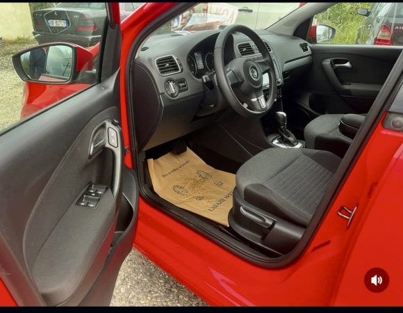 Kavaje, shes makine Vw polo Nafte, e kuqe automatik Kondicioner 175.000 km 6.500 €