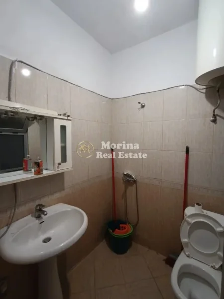 Tirane, jepet me qera Vile 1+1 Kati 2, 60 m² 350 € (Rruga Todi Shkurti)