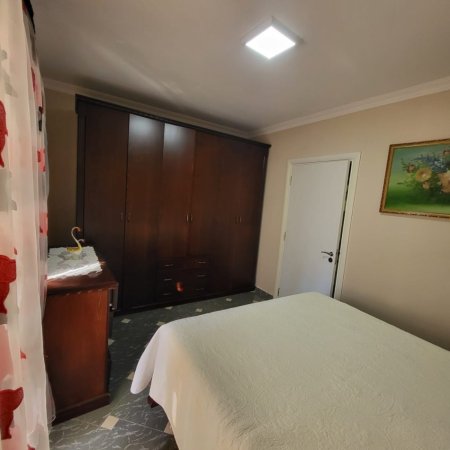 Tirane, jepet me qera apartament 3+1+Ballkon Kati 3, 130 m² 700 € (Komuna e Parisit)