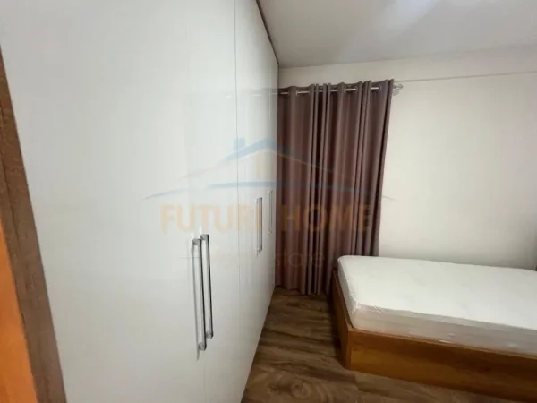Tirane, jepet me qera apartament 2+1 Kati 4, 80 m² 600 € (Rruga 5 Maji)