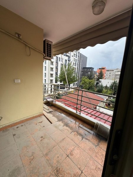 Tirane, shitet nga Pronari, pa-komision apartament 2+1+Ballkon Kati 3, 103 m² 258.000 €