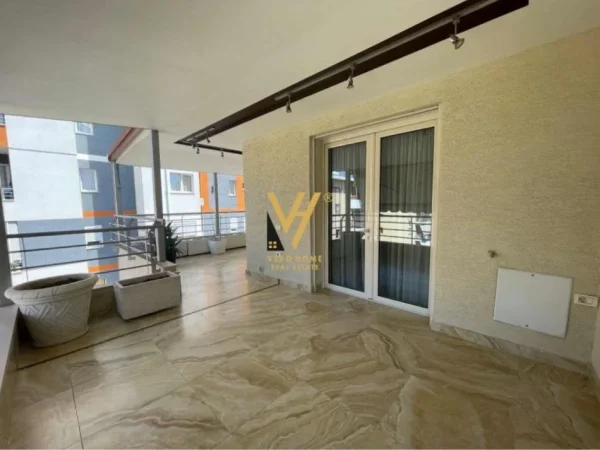 Tirane, shitet apartament+verande | Penthouse 4+1+Ballkon Kati 4, 227 m² 432.600 € (LIQENI I THATE)