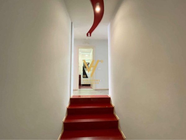 Tirane, shitet apartament+verande | Penthouse 4+1+Ballkon Kati 4, 227 m² 432.600 € (LIQENI I THATE)