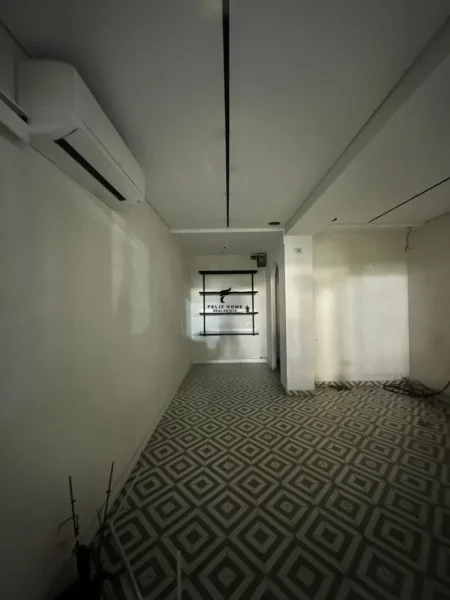 Tirane, jepet me qera dyqan Kati -1, 20 m² 600 € (BLLOK)