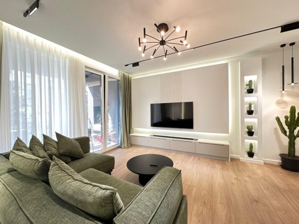 Tirane, jepet me qera apartament 3+1+Ballkon Kati 1, 140 m² 2.000 € (Liqeni i Thate)