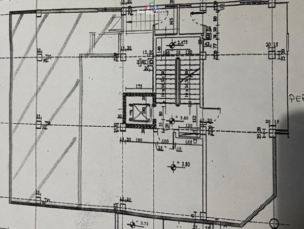 Tirane, jepet me qera dyqan Kati 2, 80 m² 800 € (Bulevardi Bajram Curri)