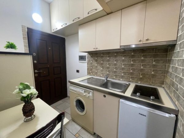 Shqiperi, jepet me qera Kati 2, 380 € (5 MAJI)