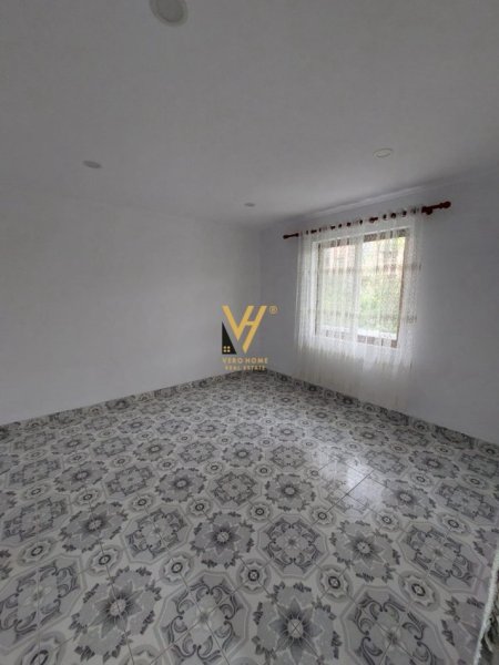 Tirane, shitet shtepi 2+1+Ballkon Kati 0, 160 m² (ASTIR)