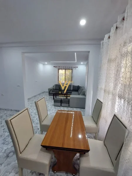 Tirane, shitet shtepi 2+1+Ballkon Kati 0, 160 m² 40.000 Leke (ASTIR)