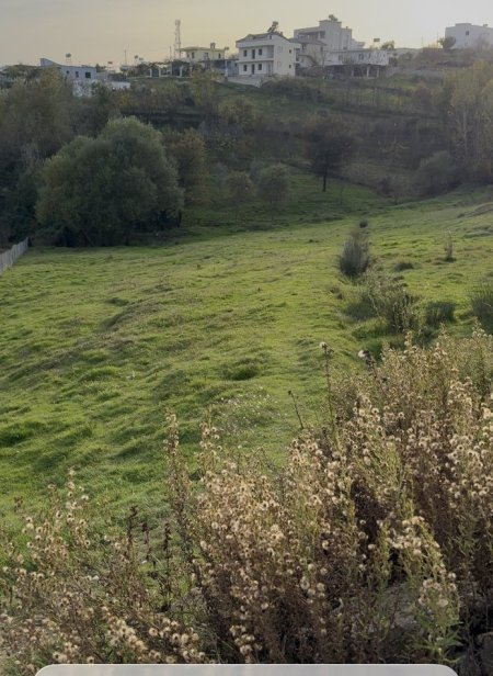 Tirane, shitet toke , 4.500 m² 270.000 € (Babrru)