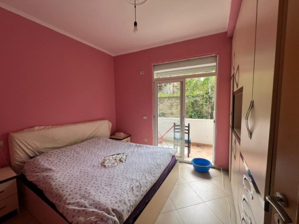 Tirane, jepet me qera apartament 1+1 Kati 3, 55 m² 350 € (rruga thesarit)