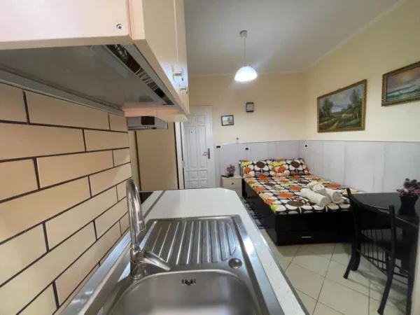 Tirane, jepet me qera garsonier Kati 2, 37 m² 370 € (Tek Bulevardi i Ri)