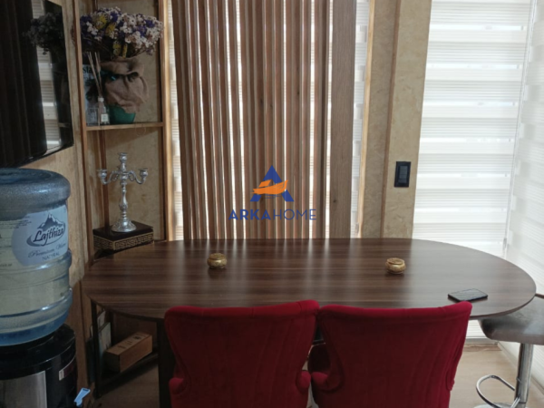 Tirane, jepet me qera zyre Kati 2, 30 m² 1.500 € (SHESHI WILSON)