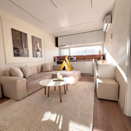 Green and White Minimalist House for Sale Facebook Post - 2025-11-22T112134.562.png