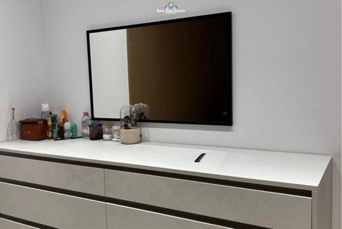 Tirane, jepet me qera apartament 2+1+Ballkon Kati 2, 83 m² 800 € (Fusha e Aviacionit)