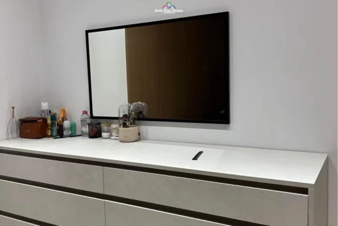 Tirane, jepet me qera apartament 2+1+Ballkon Kati 2, 83 m² 800 € (Fusha e Aviacionit)