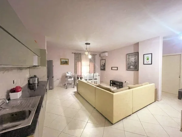 Jepet me Qira Apartament 2+1 ne Fresk,  500 €URO