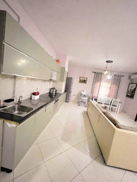 Jepet me Qira Apartament 2+1 ne Fresk,  500 €URO