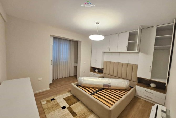 Tirane, jepet me qera apartament 2+1+Ballkon Kati 3, 75 m² 820 € (Myslym Shyri)