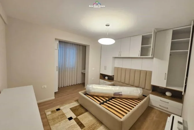 Tirane, jepet me qera apartament 2+1+Ballkon Kati 3, 75 m² 820 € (Myslym Shyri)