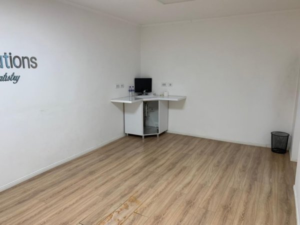 Tirane, jepet me qera ambjent biznesi Kati 2, 66 m² 727 € (Kryqezimi i Vasil Shantos.)