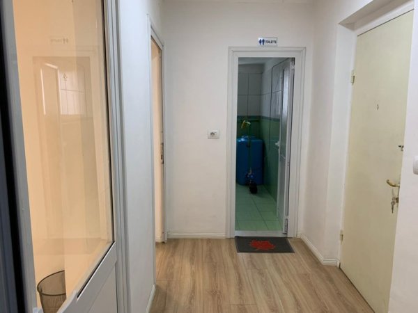 Tirane, jepet me qera ambjent biznesi Kati 2, 66 m² 727 € (Kryqezimi i Vasil Shantos.)