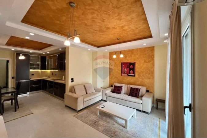 Tirane, jepet me qera apartament 2+1 , 850 € 