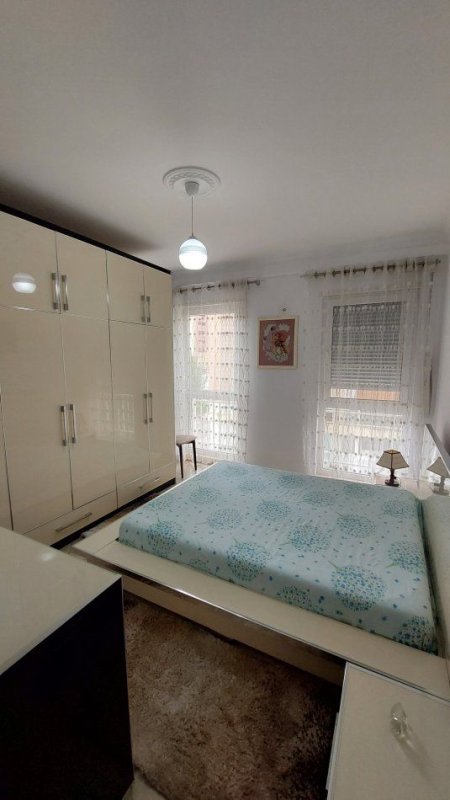 Tirane, jepet me qera apartament 2+1+Ballkon Kati 2, 100 m² 770 € (SPAKU GENER 2)