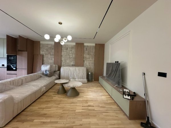 Tirane, jepet me qera 2+1 Kati 8, 115 m² 1.200 € (TEK KOPESHTI BOTANIK)
