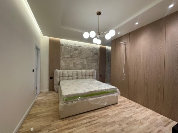 Tirane, jepet me qera 2+1 Kati 8, 115 m² 1.200 € (TEK KOPESHTI BOTANIK)