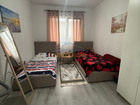Shitet, Apartament 2+1, Kompleksi Univers City, Tiranë. AREA60111