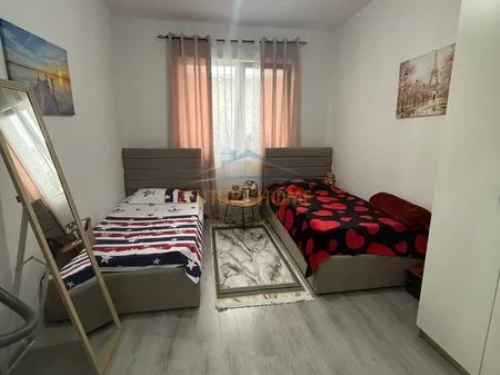 Shitet, Apartament 2+1, Kompleksi Univers City, Tiranë. AREA60111