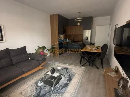 Shitet, Apartament 2+1, Kompleksi Univers City, Tiranë. AREA60111