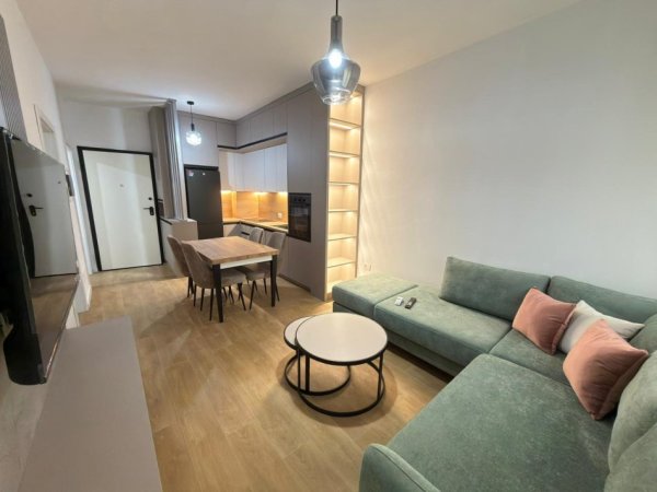 Tirane, jepet me qera apartament 1+1 Kati 6, 500 € 