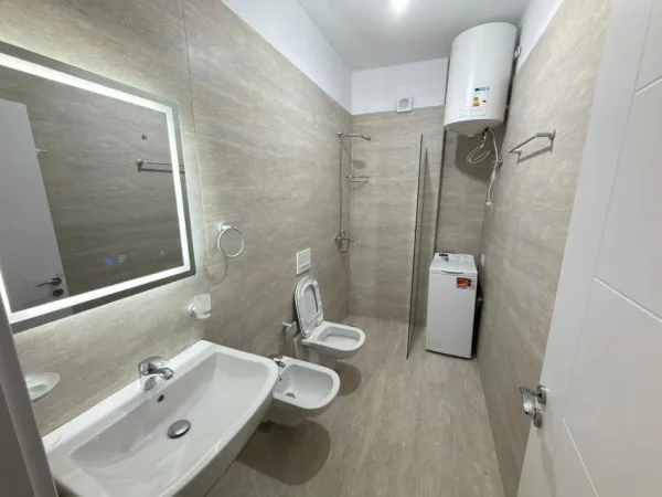 Tirane, jepet me qera apartament 1+1 Kati 6, 500 € 