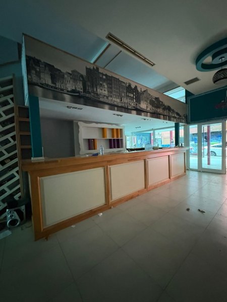 Tirane, shitet ambjent biznesi Kati 1, 132 m² 353.000 € (ASTIR)