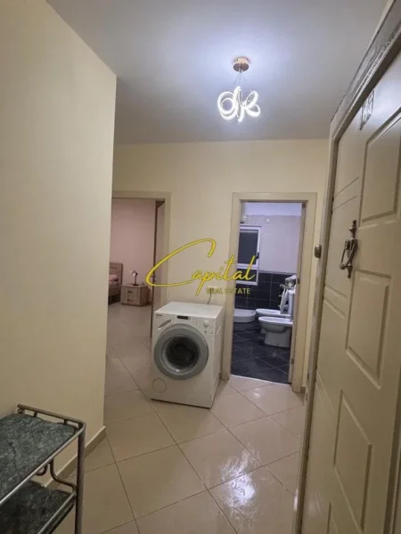 Tirane, jepet me qera apartament 1+1 Kati 5, 65 m² 480 € (RRUGA E DIBRES)