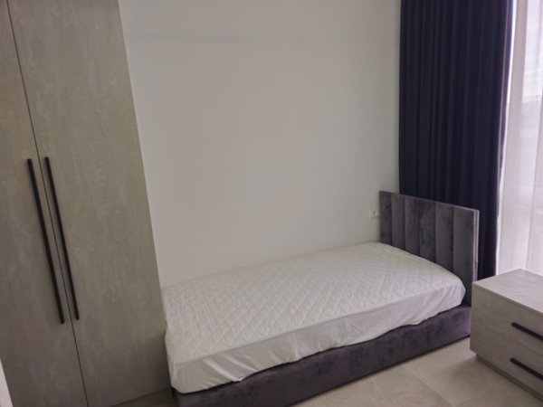 Tirane, jepet me qera apartament 2+1 Kati 2, 85 m² 1.350 € (Liqeni i Thate)