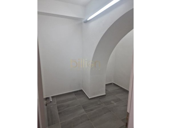 Tirane, jepet me qera , 30 m² 450 € (RRUGA SULEJMAN PASHA)