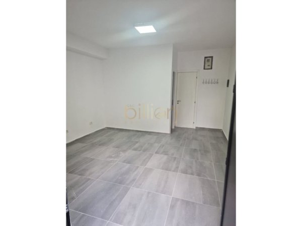 Tirane, jepet me qera , 30 m² 450 € (RRUGA SULEJMAN PASHA)