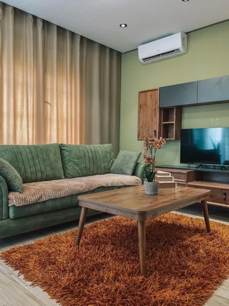 Tirane, jepet me qera apartament 1+1+Ballkon Kati 3, 70 m² 600 € (Rruga 5 Maji)