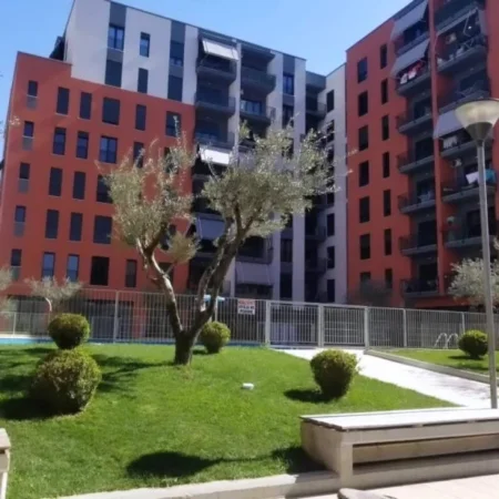 Tirane, shitet apartament 1+1 , 74 m² 153.000 € 