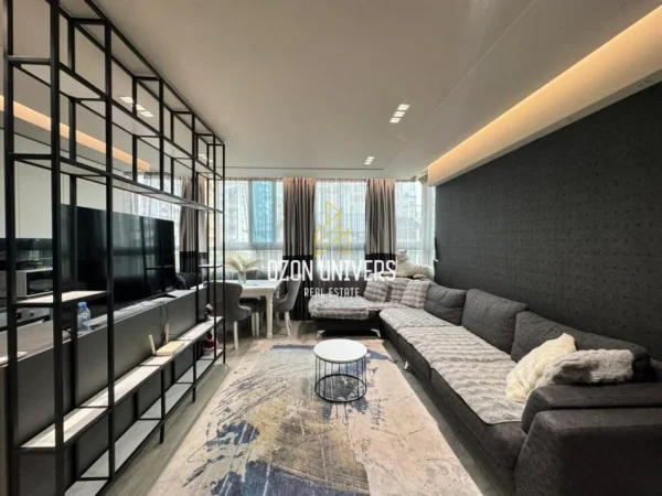 Tirane, shitet apartament 2+1+Ballkon Kati 3, 96 m² 255.000 € (Komuna e Parisit)