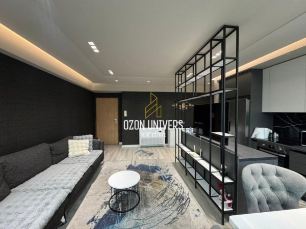 Tirane, shitet apartament 2+1+Ballkon Kati 3, 96 m² 255.000 € (Komuna e Parisit)